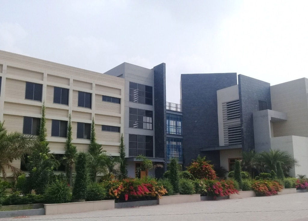 Mukabbir College